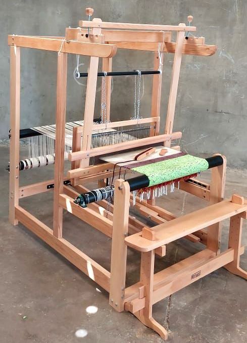Telar para tejidos anchos (Wide Fabric Loom)