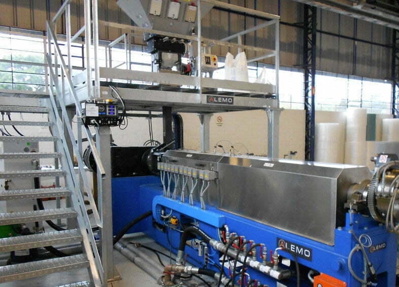 Máquina extrusora de espuma