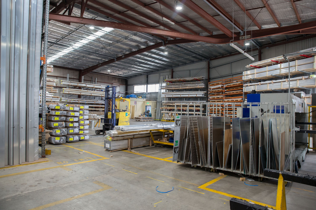Sistema de racks push back