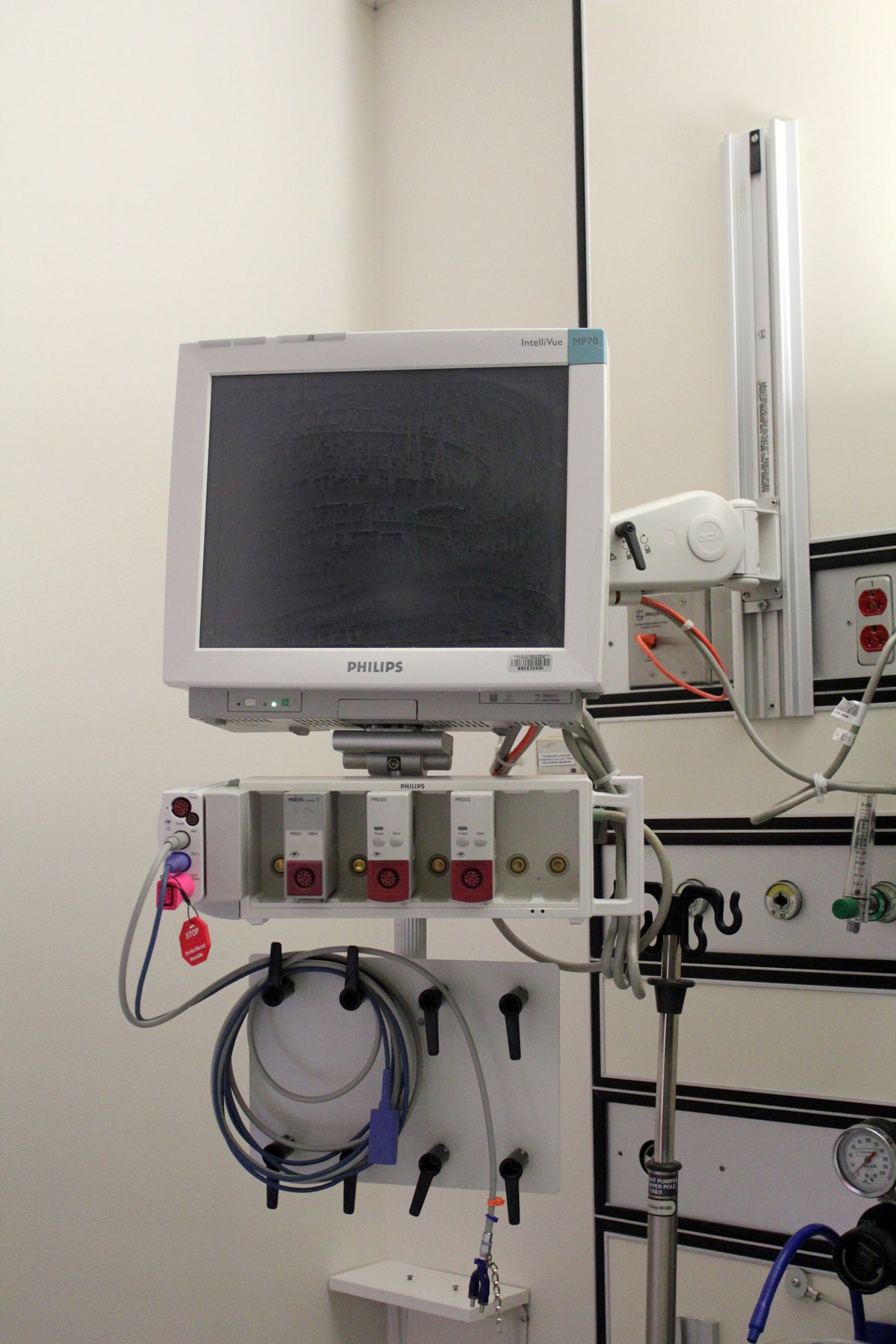 Equipo médico hospitalario usado en excelente estado